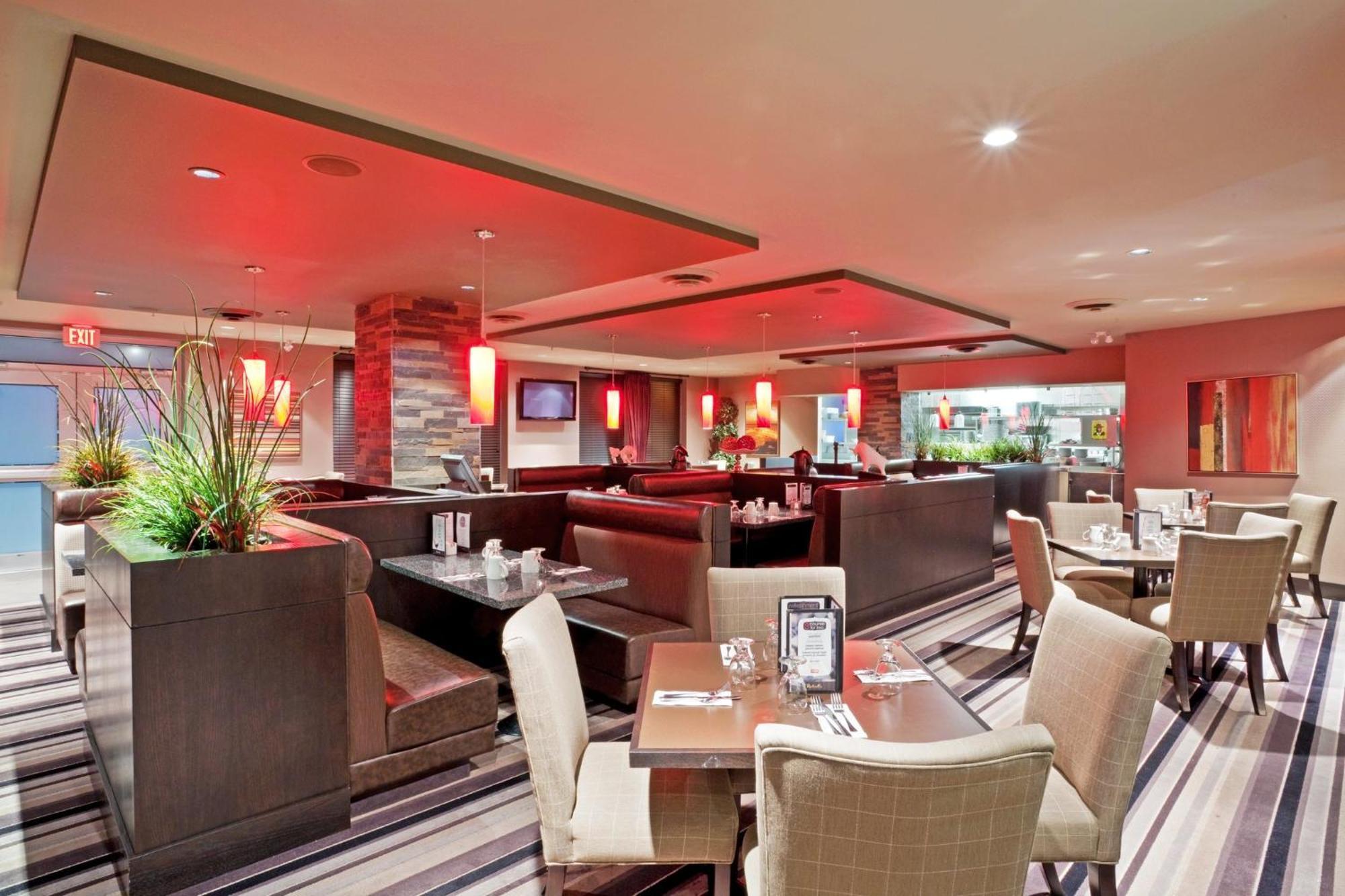 Holiday Inn Hotel & Suites Surrey East - Cloverdale By Ihg Exterior foto