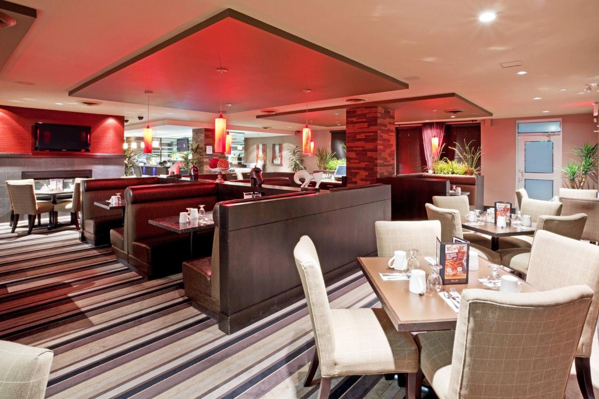 Holiday Inn Hotel & Suites Surrey East - Cloverdale By Ihg Exterior foto