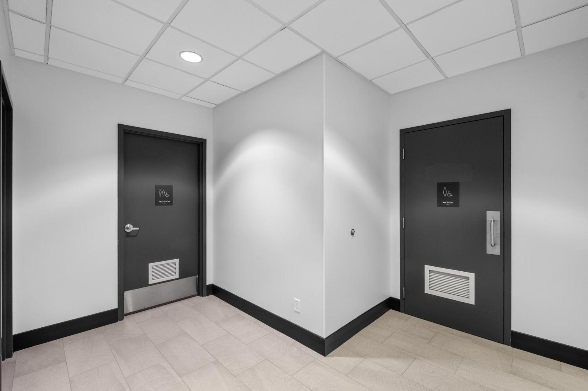 Holiday Inn Hotel & Suites Surrey East - Cloverdale By Ihg Exterior foto