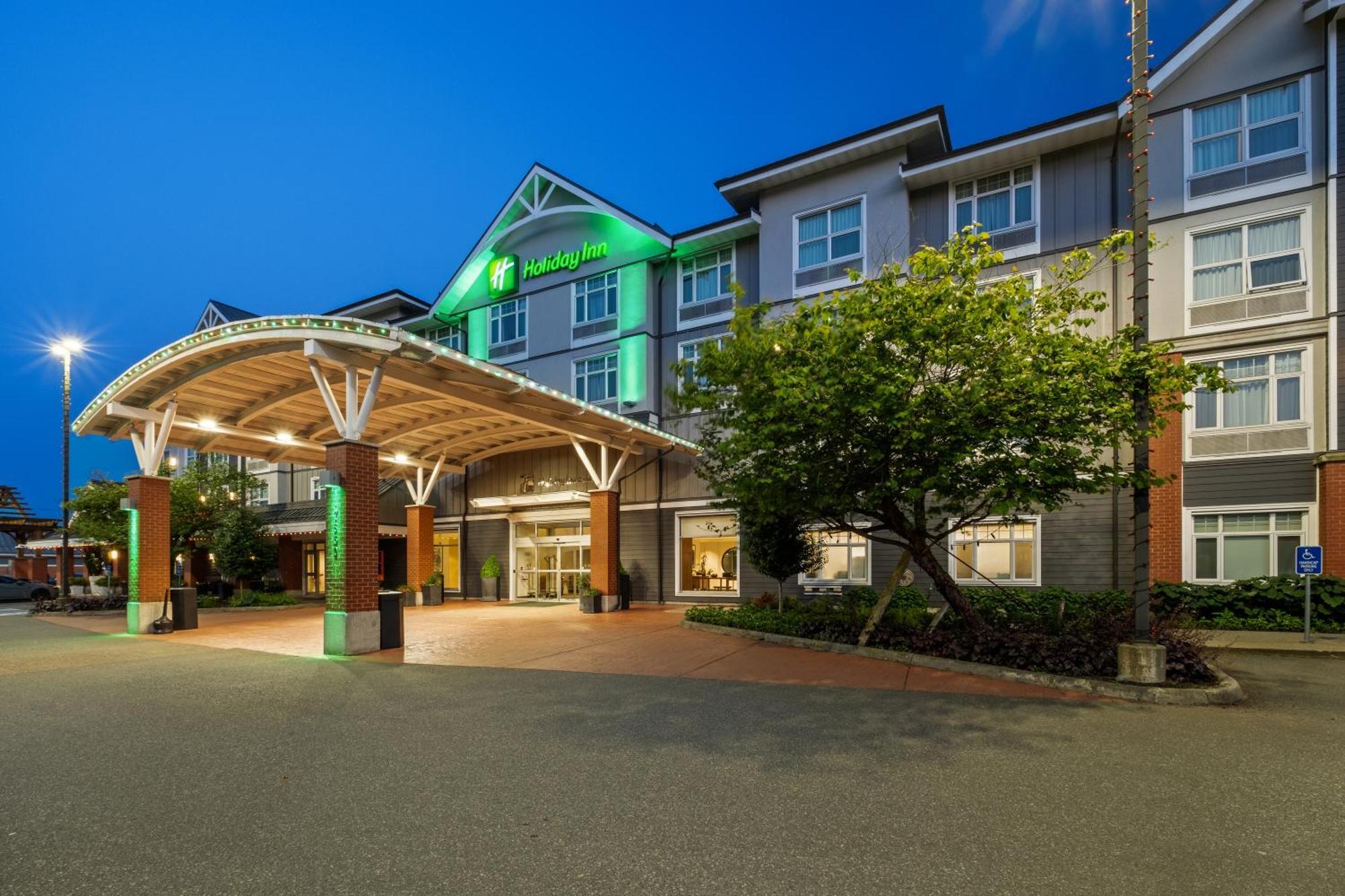 Holiday Inn Hotel & Suites Surrey East - Cloverdale By Ihg Exterior foto